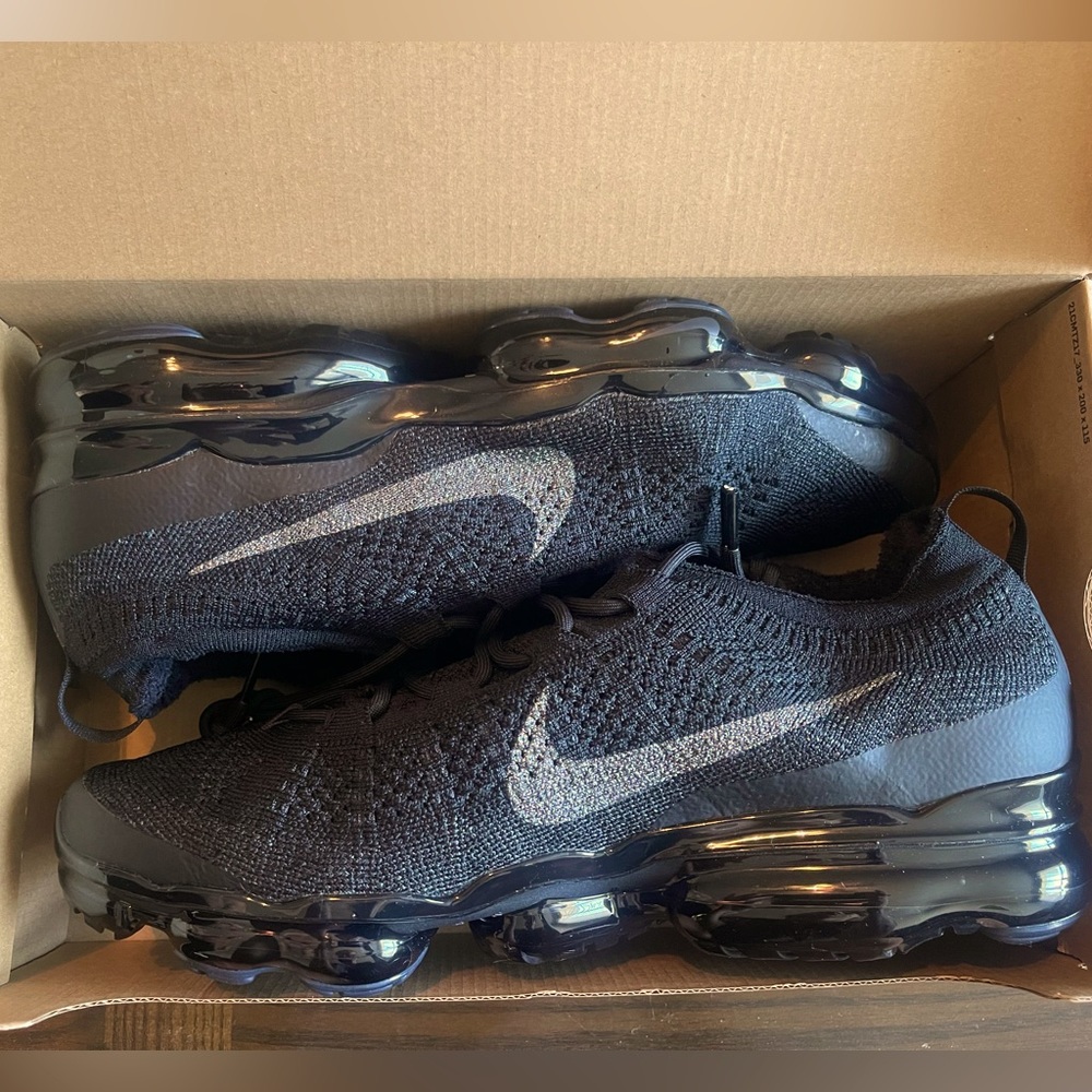 Nike Men's Air Vapormax 2023 FlyKnit Shoes